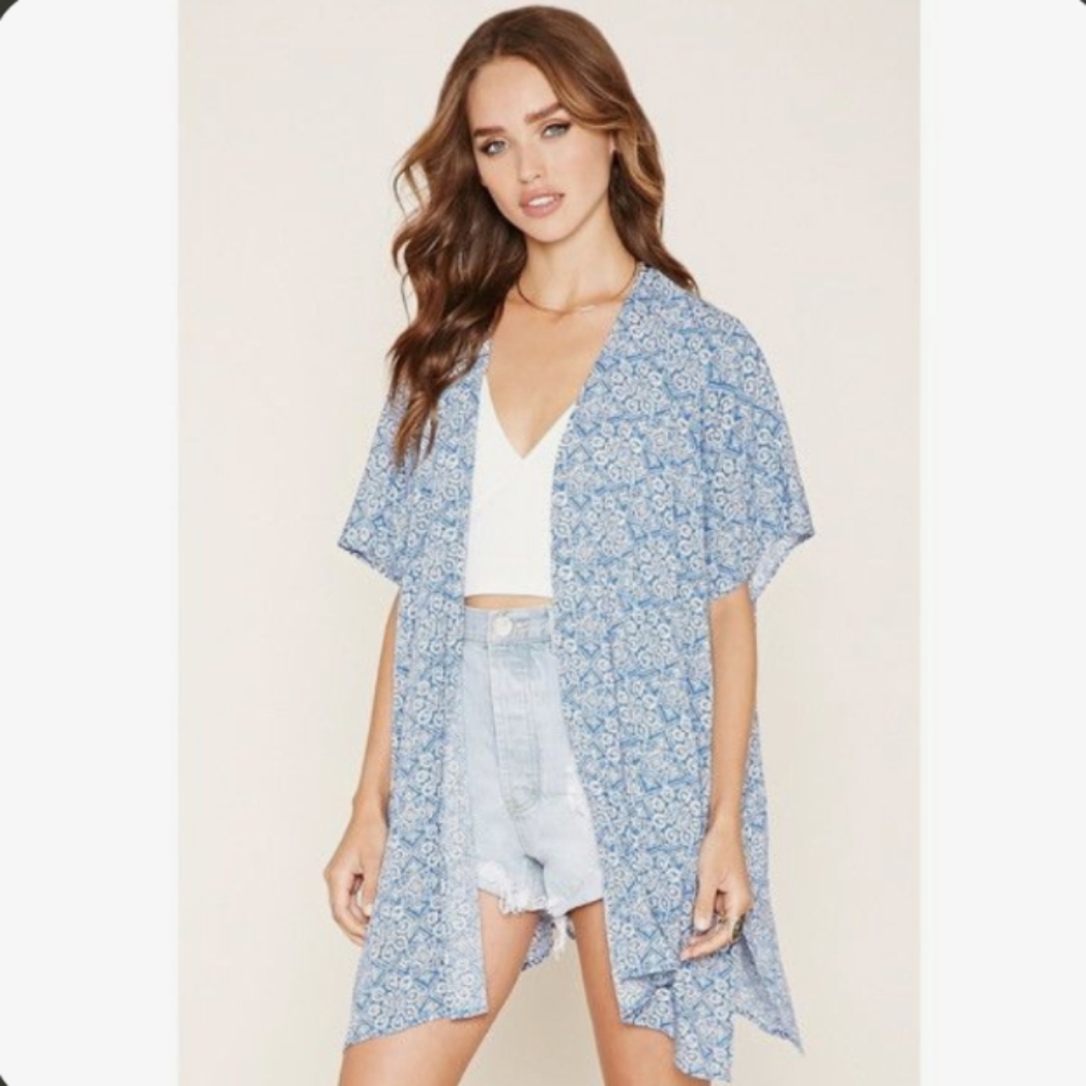 Forever 21 Mosaic Print Cardigan Short Sleeve Open Spring Summer Blue